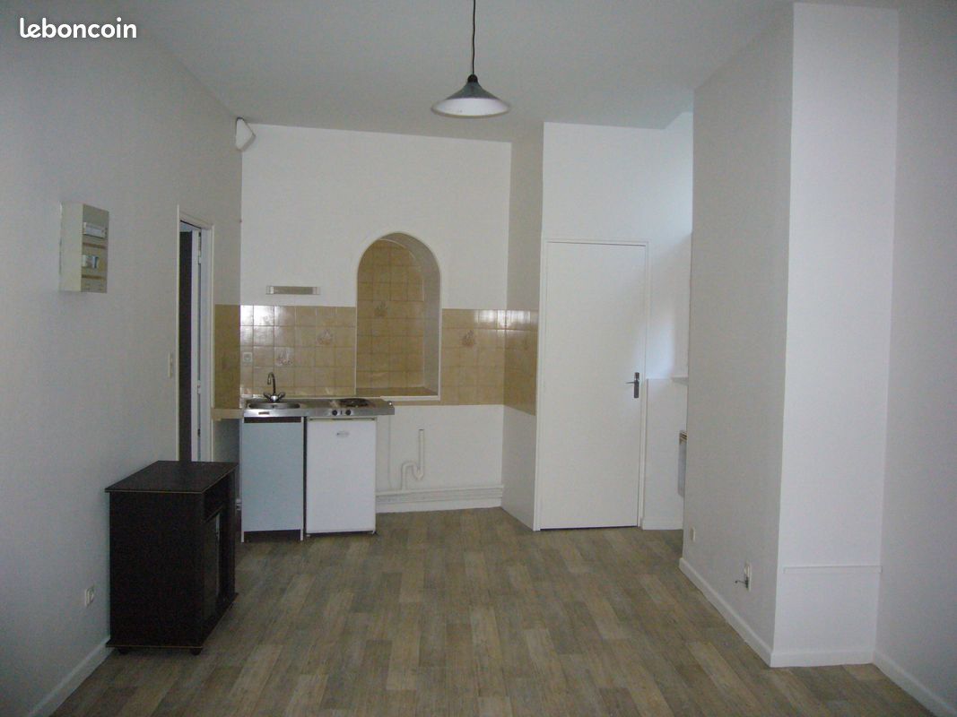 Studio 1 pièce 24 m² - Tulle 19000 (image principale 0)