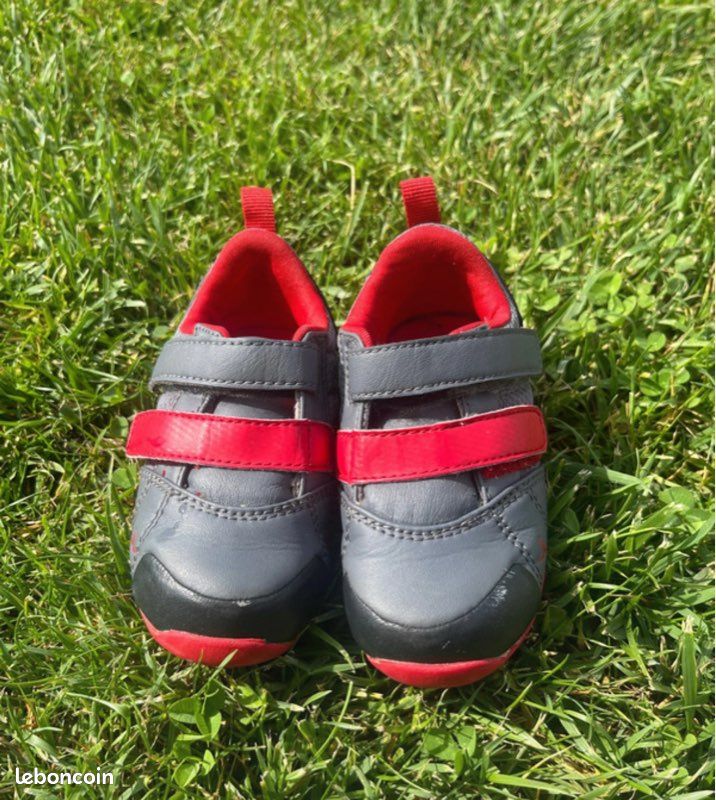Chaussures de sport (image 1)