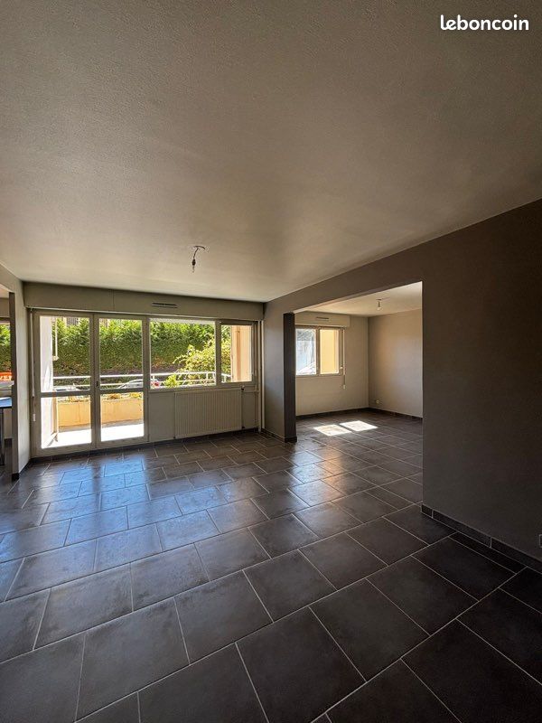 Appartement 4 pièces 94 m² · à Laval · 94 m² · 165 000 €