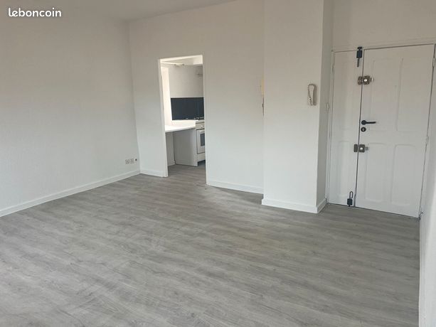 Studio 1 pièce 29 m²