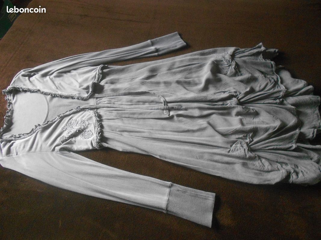 Robe grise (image 1)