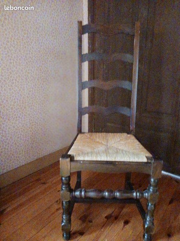 Chaise bois et paille (image 1)