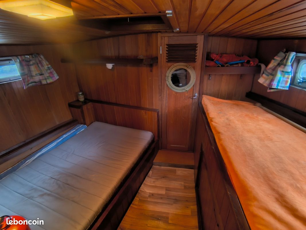 Canal boat (image 3)