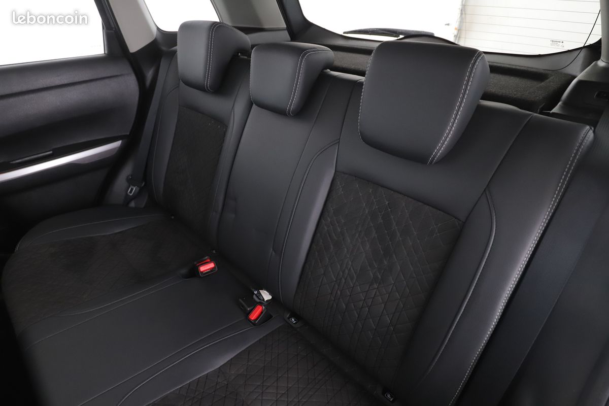 Suzuki Vitara 1.4 BoosterJet Hybrid Style Auto 129 ch (image 8)
