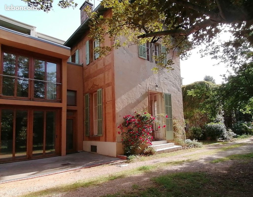 Maison 5 pièces 123 m² · à Marseille · 123 m² · 2 600 €/mois