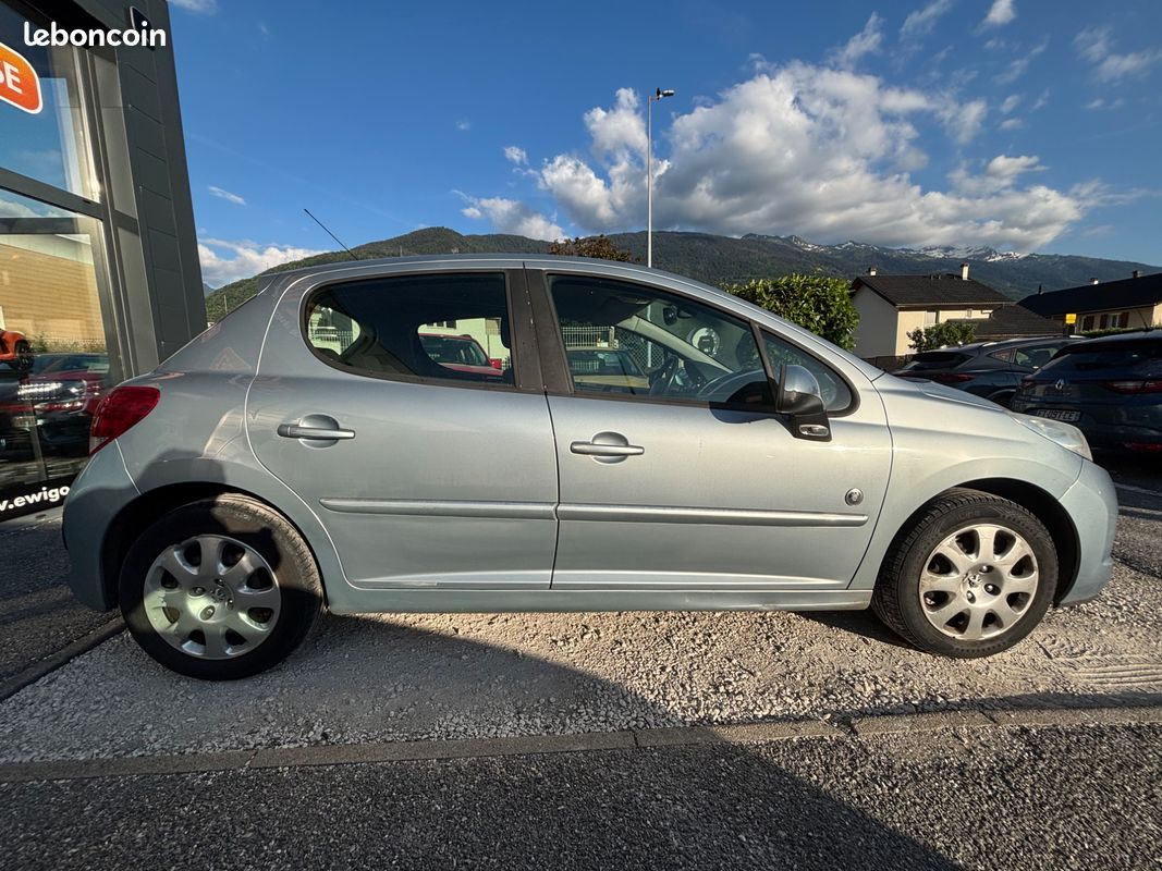 Peugeot 207 1.6 hdi 92ch urban move - distribution faite (image 19)