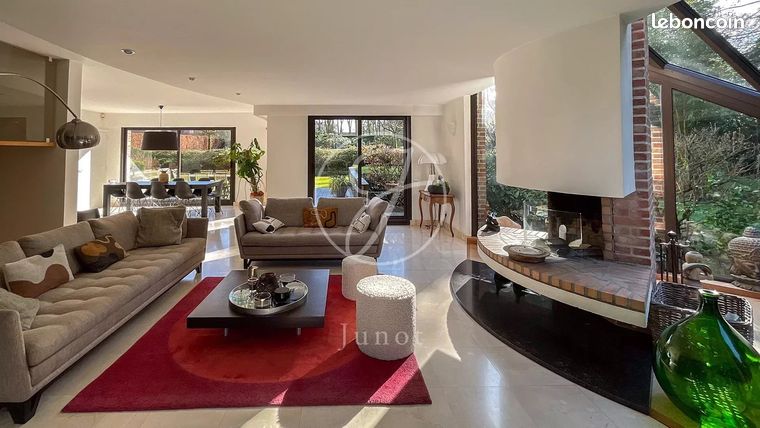 Maison 8 pièces 290 m²