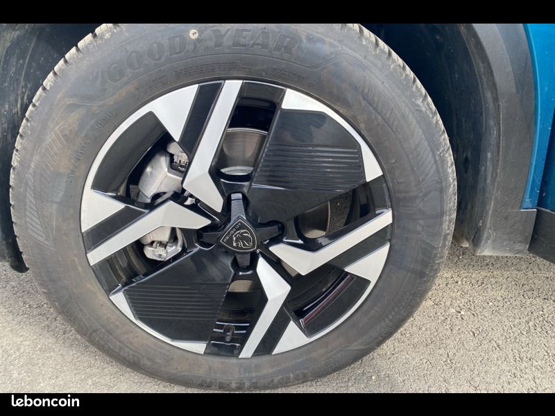 Peugeot 2008 Hybrid 145 e-DCS6 Business (image 13)