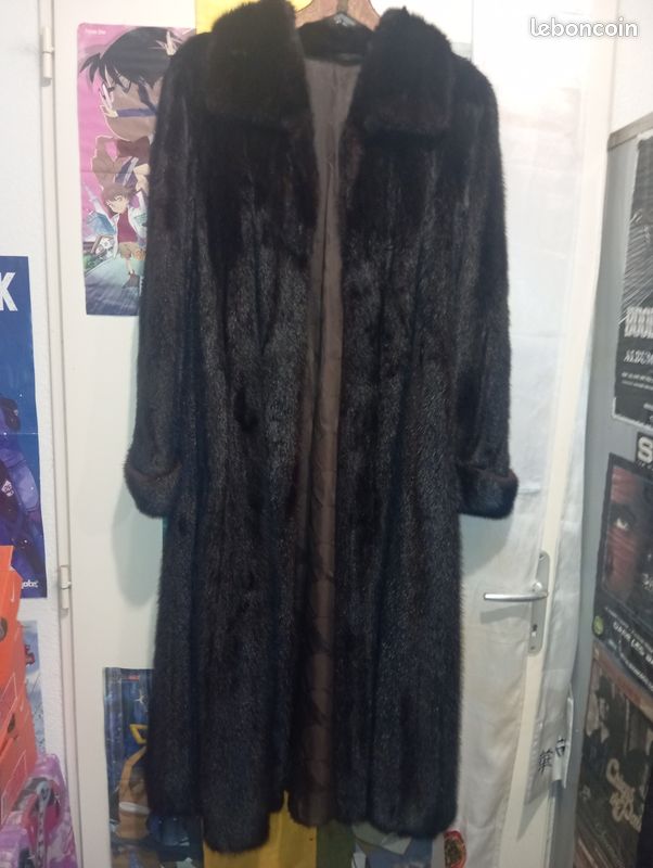 Manteau En Vison Véritable Saga Mink – Couleur Marron – Taille M/L – Mi-long – Occasion Très Bon État