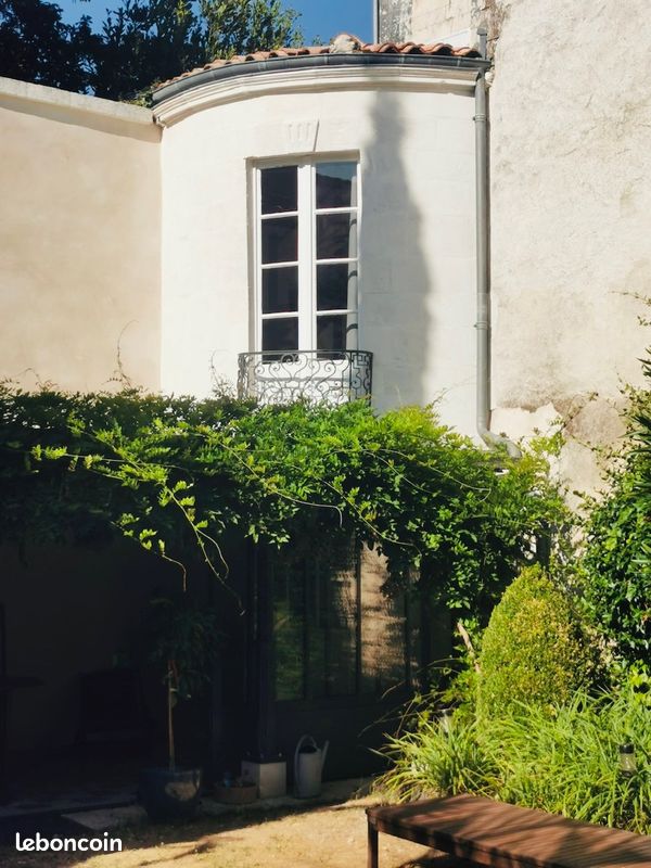 Appartement 2 pièces 14 m² · à La Rochelle · 14 m² · 600 €