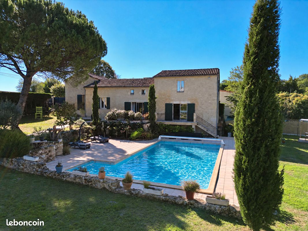Maison 11 pièces 330 m² · à Saint-Émilion · 330 m² · 795 000 €