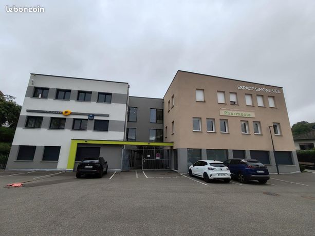 Appartement 1 pièce 102 m²