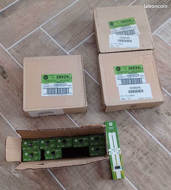 Lot de 39 ampoules Général Electric Biax S 9WG23 2 pin (image 3)