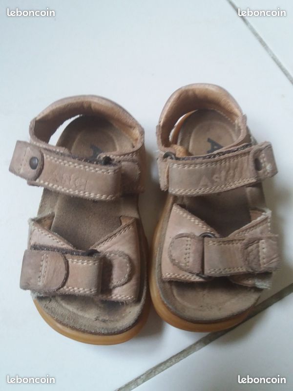 Chaussures aster garçon pointure 22 (image 1)