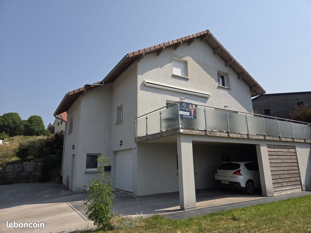 Maison 6 pièces 167 m² · à Jougne · 167 m² · 615 000 €