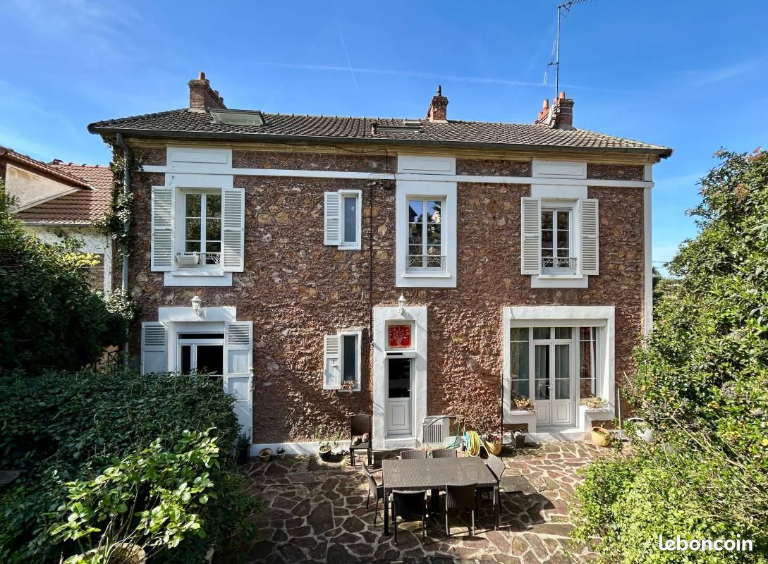 Maison 6 pièces 190 m² · à Saint-Pierre-du-Perray · 190 m² · 465 000 €