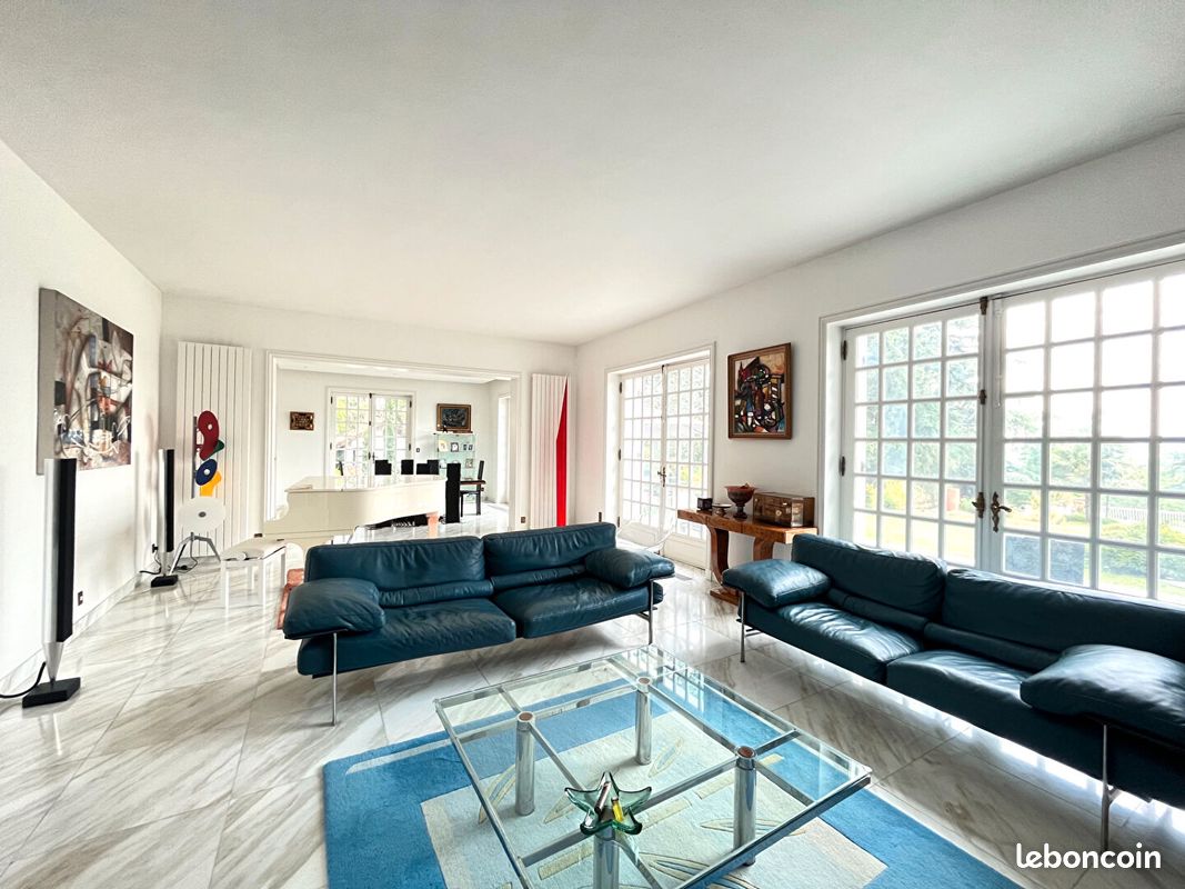 Propriété 8 pièces 340 m² (image 4)