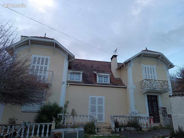 Maison avec dépendances et terrain agricole