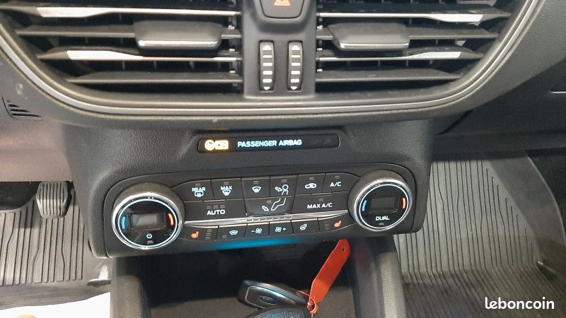 Ford FOCUS 1.5 ECOBLUE 120CH BUSINESS (image 14)