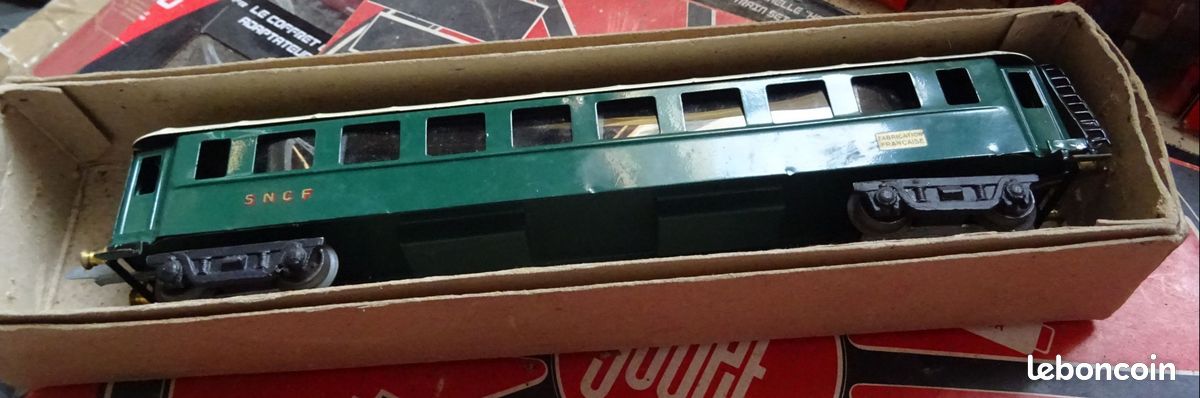 TRAINS LR VOITURE SALON PULLMAN ÉCHELLE O TÔLE Lg 32 cm ANNÉES 50 BON ÉTAT TRAINS LR VOITURE SALON PULLMAN ÉCHELLE O TÔLE Lg 32 cm ANNÉES 50 BON ÉTAT