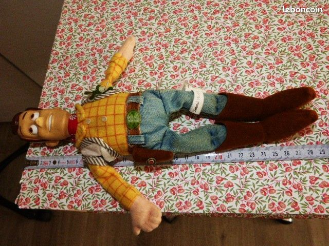 Figurine de 30 cm : Woody Toy Story (image 7)