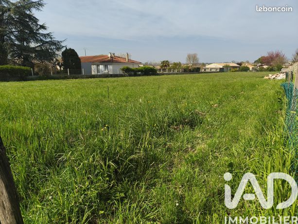 Terrain 2530 m² Moulidars