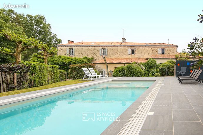 Propriété 11 pièces 358 m²