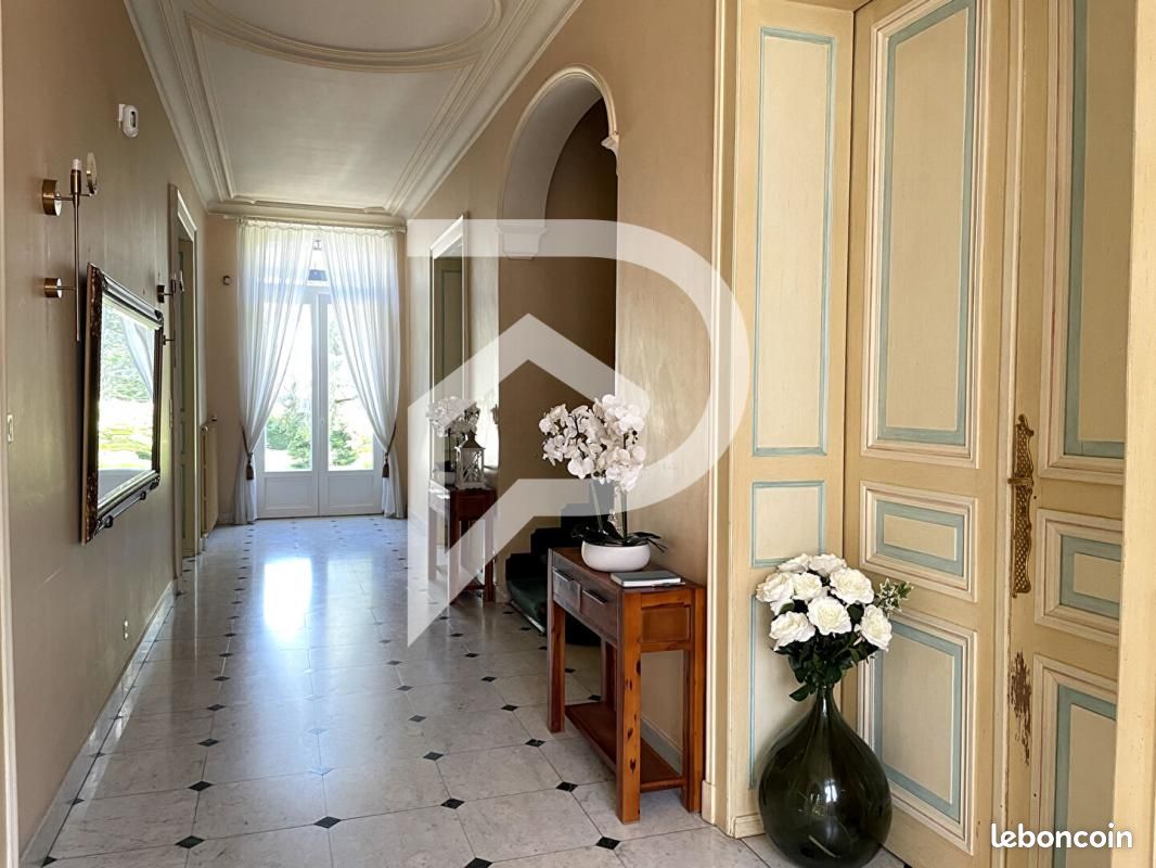 Maison 11 pièces 315 m² (image 4)