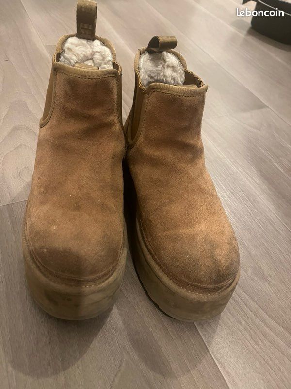 Ugg (image 2)