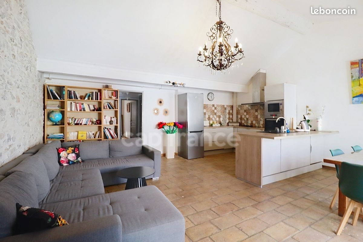 Appartement 6 pièces 137 m² · à Aigues-Mortes · 137 m² · 475 000 €