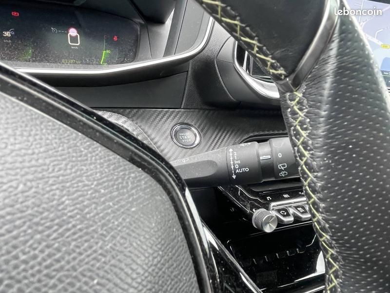 Peugeot 208 1.2 PureTech 100ch S&S GT Line (image 18)