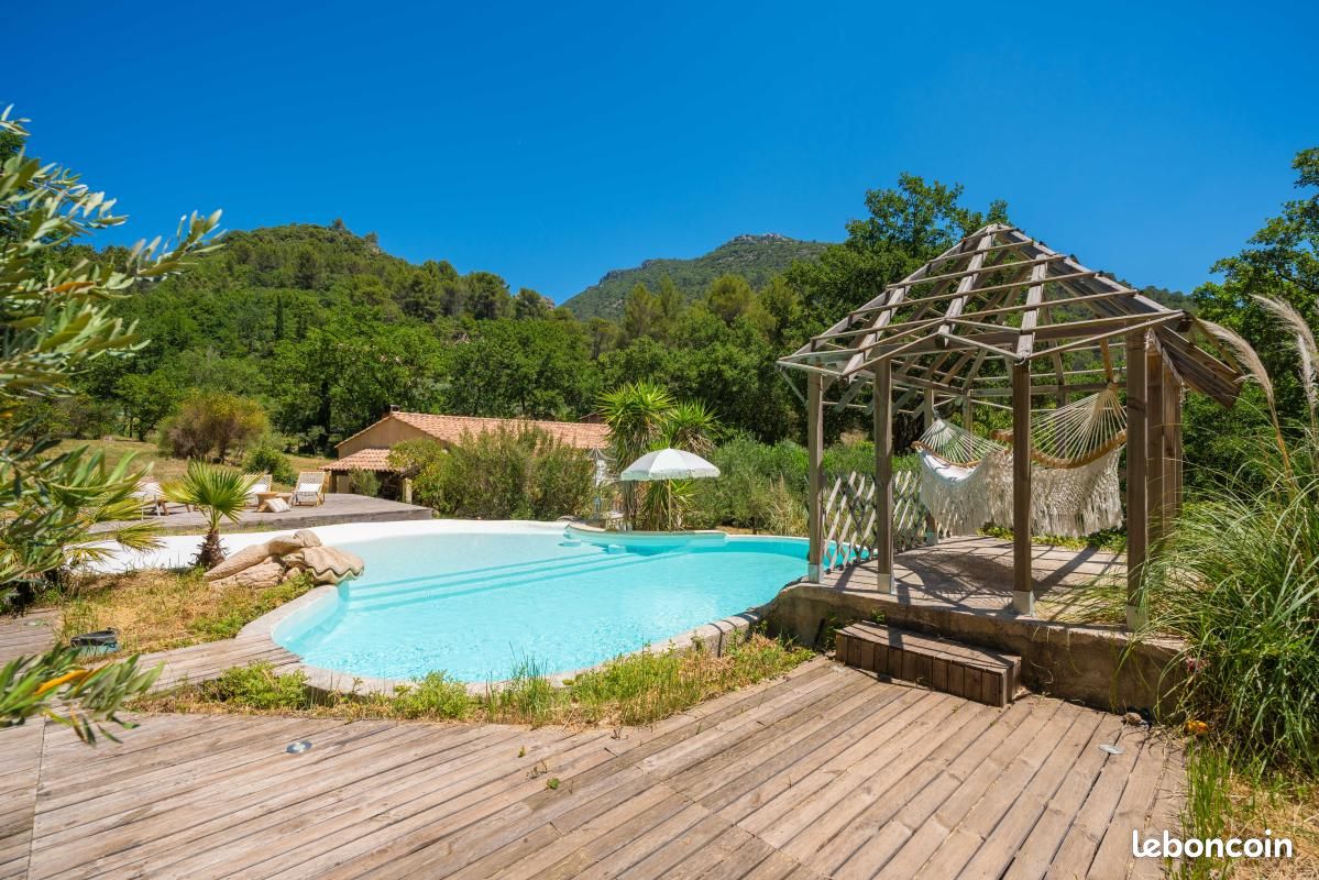 Maison 4 pièces 86 m² · à Signes · 86 m² · 459 000 €