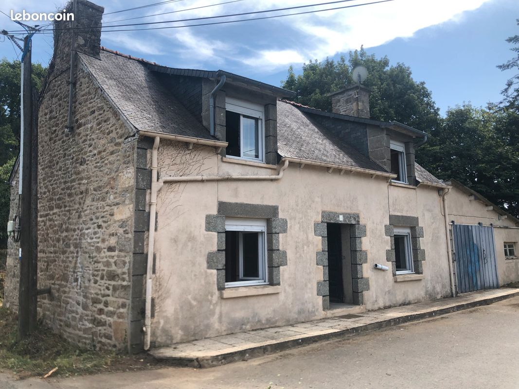 Maison 5 pièces 81 m² · à Le Vieux-Bourg · 81 m² · 65 000 €