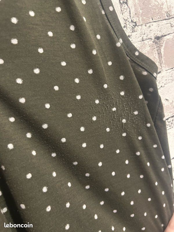 T-Shirt kaki à petits pois taille M (image 2)