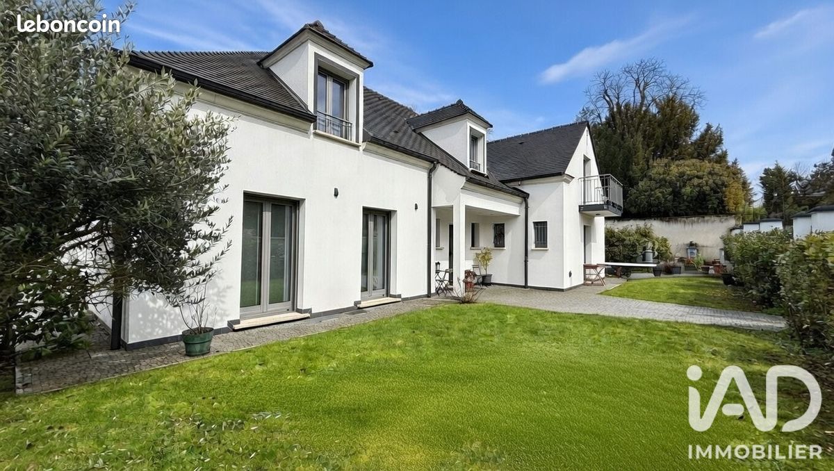 Maison 10 pièces 236 m² · à Annet-sur-Marne · 236 m² · 971 600 €