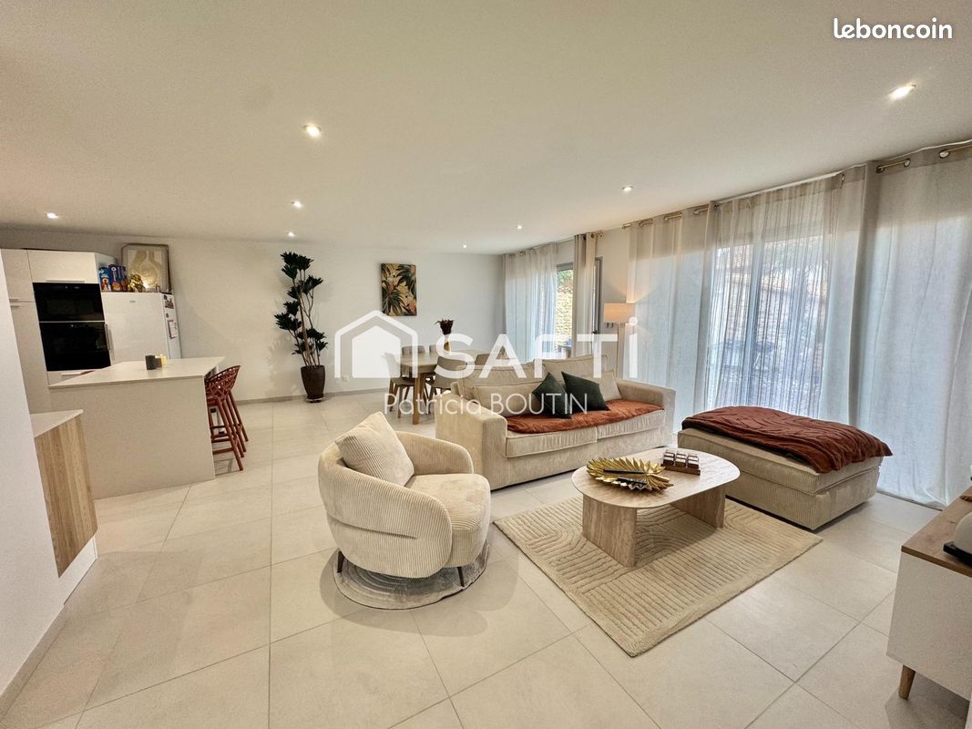 Maison 5 pièces 123 m² · à Niort · 123 m² · 300 000 €
