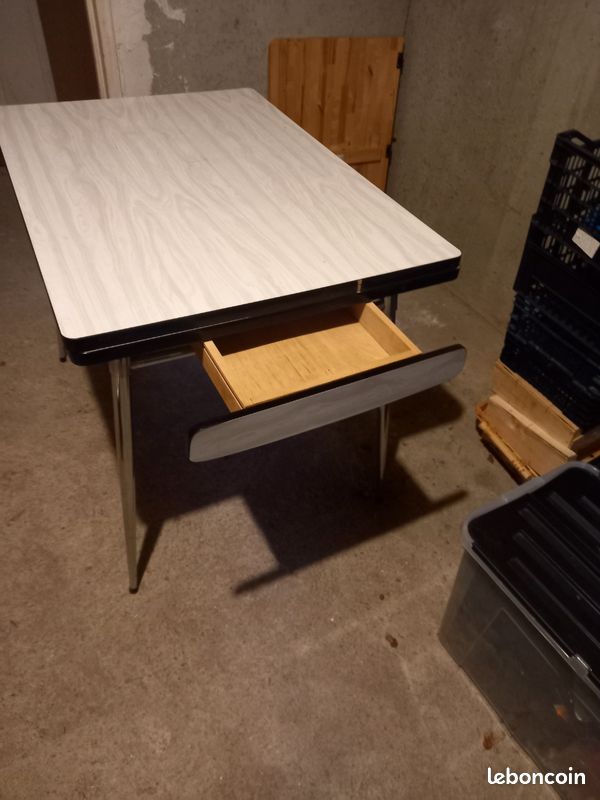 Vendre une table (image 1)