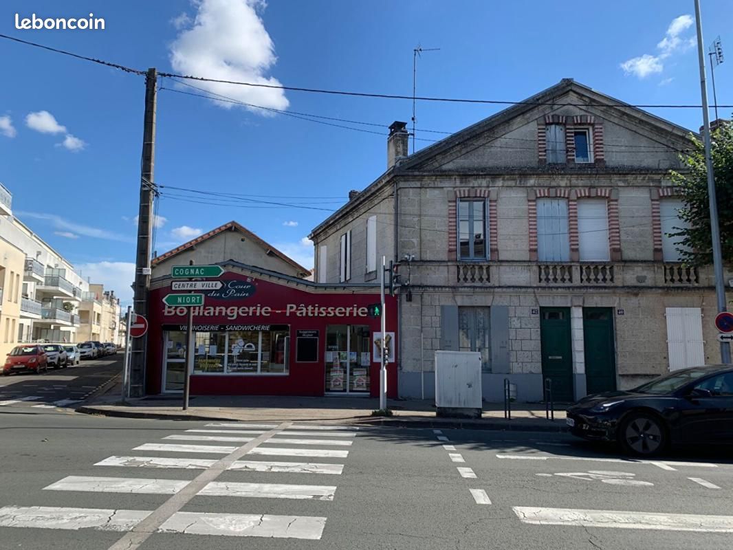 Immeuble 5 pièces 184 m² · à Saintes · 184 m² · 265 000 €