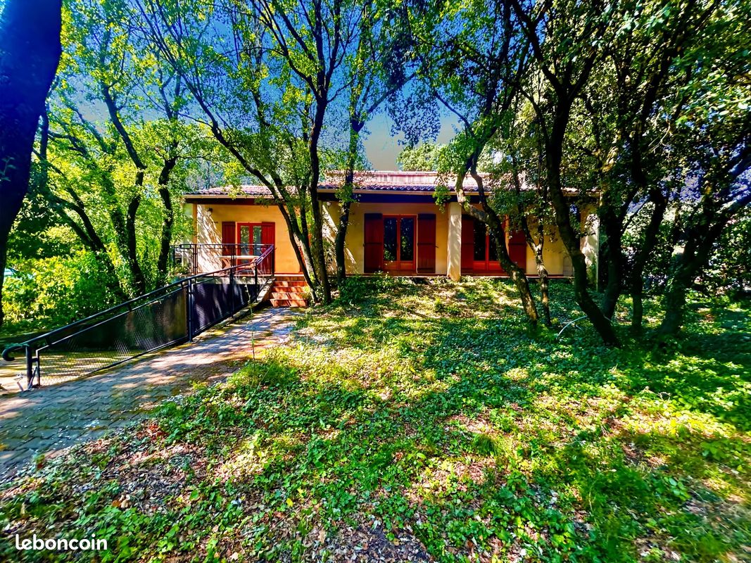 Maison 5 pièces 120 m² · à Donzère · 120 m² · 348 000 €
