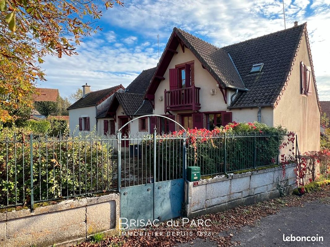 Maison 13 pièces 305 m² · à Recey-sur-Ource · 305 m² · 184 000 €