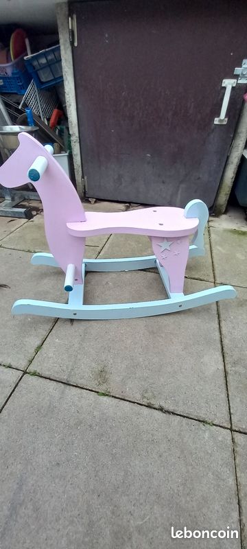 Cheval à bascule (image 3)
