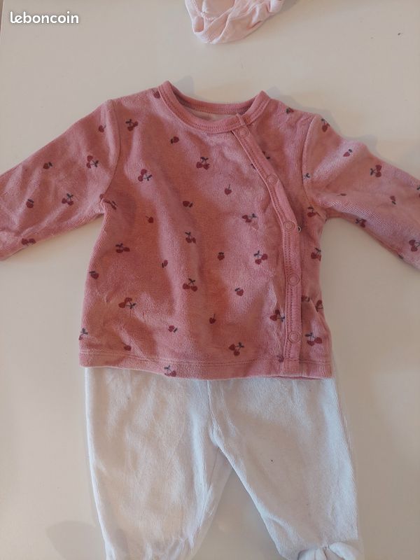 Pyjama 1 mois (image 1)