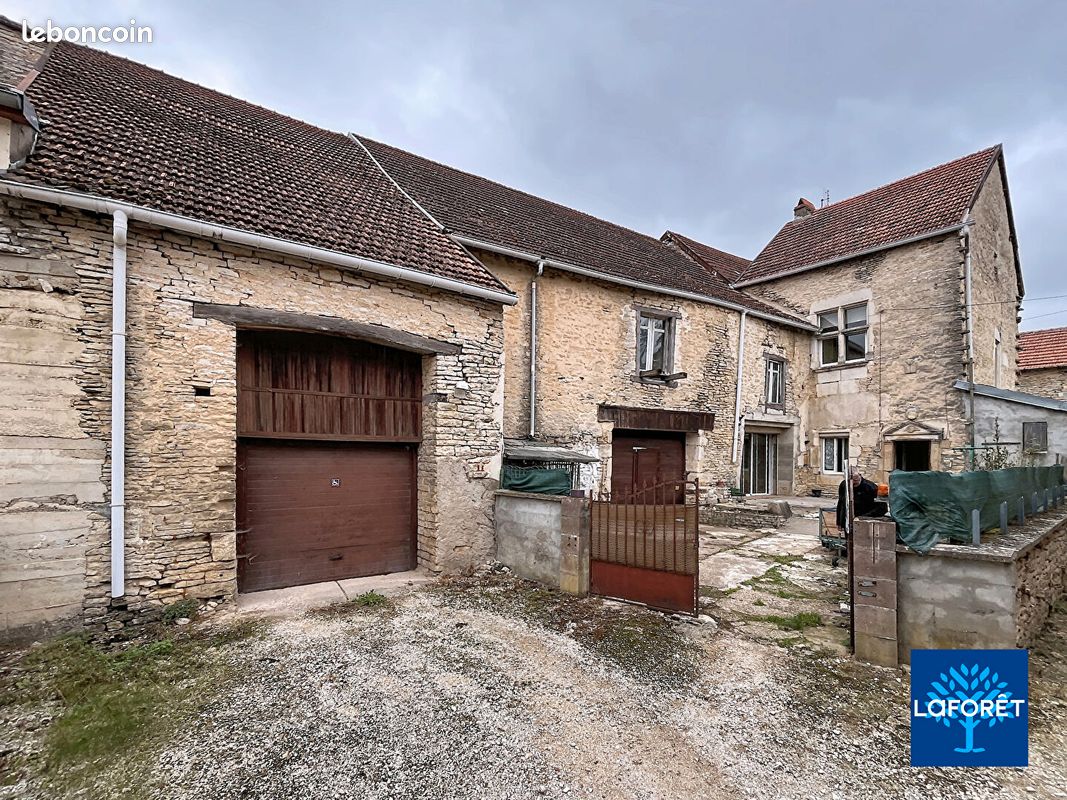 Maison 4 pièces 105 m² · à Selongey · 105 m² · 70 000 €