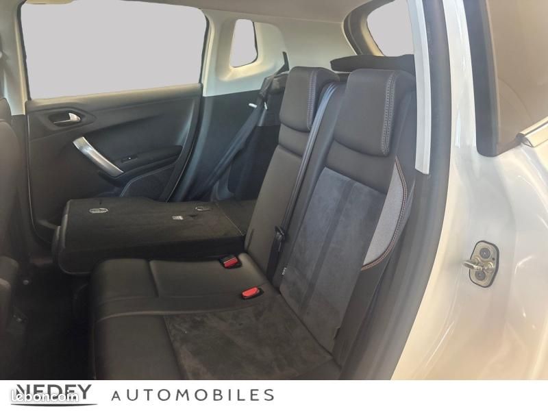 Peugeot 2008 1.2 PureTech 110ch Allure S&S (image 12)