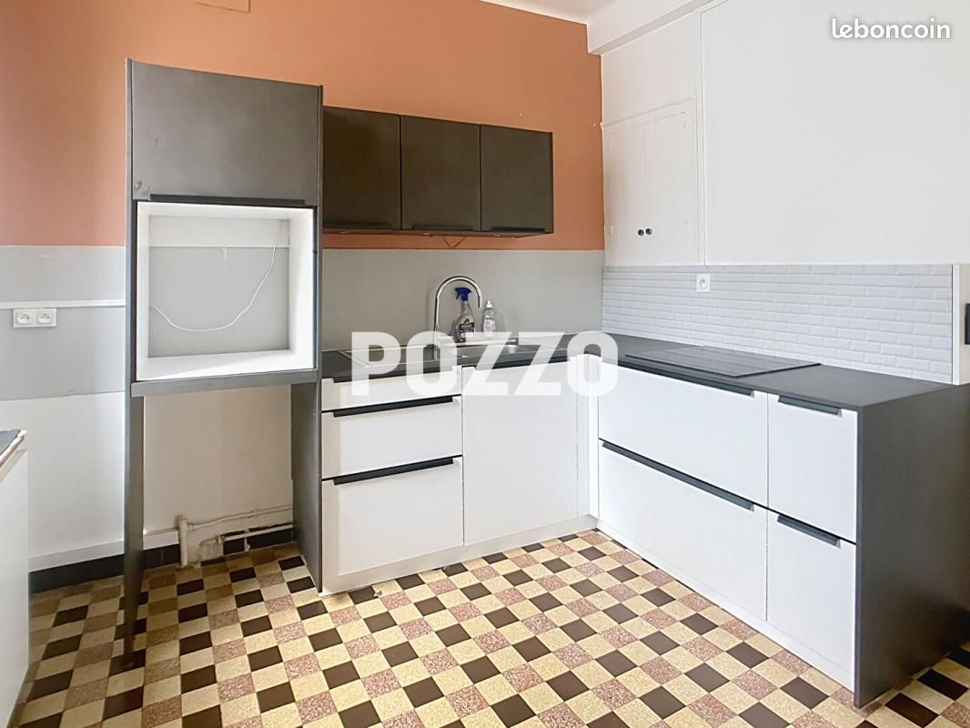 Appartement 4 pièces 98 m² · à Avranches · 98 m² · 635 €/mois