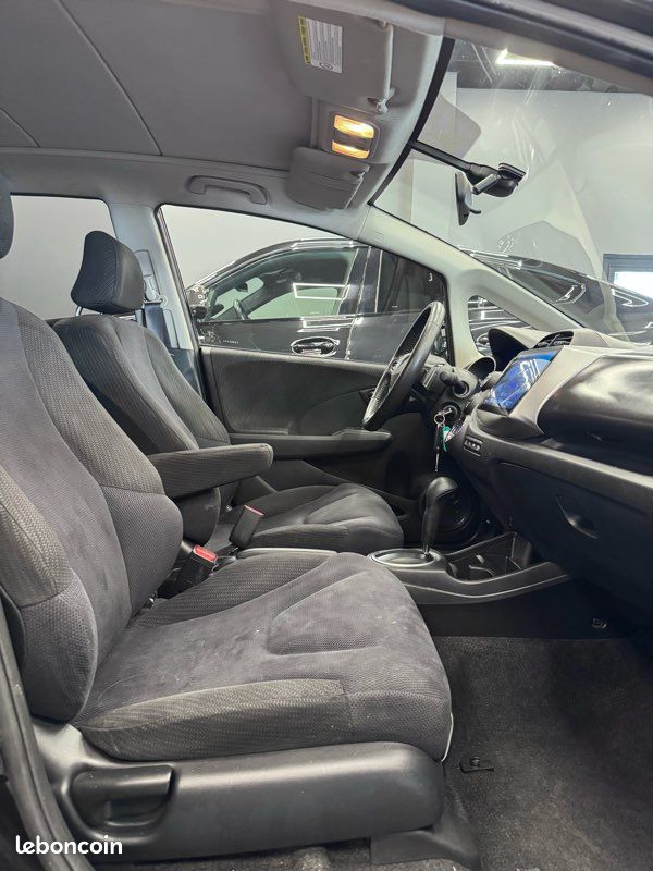 Honda Jazz 1.3 Hybrid Luxury BOÎTE AUTO - PREMIÈRE MAIN - CARPLAY - Garantie 12 mois (image 8)