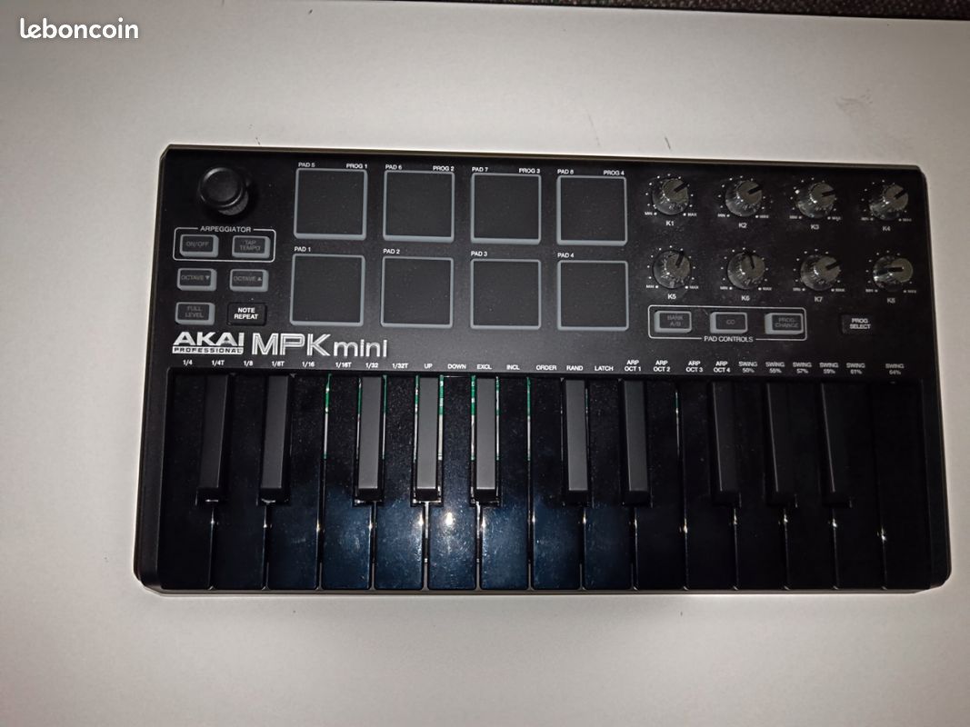 Akai mpk moni pro (image 2)