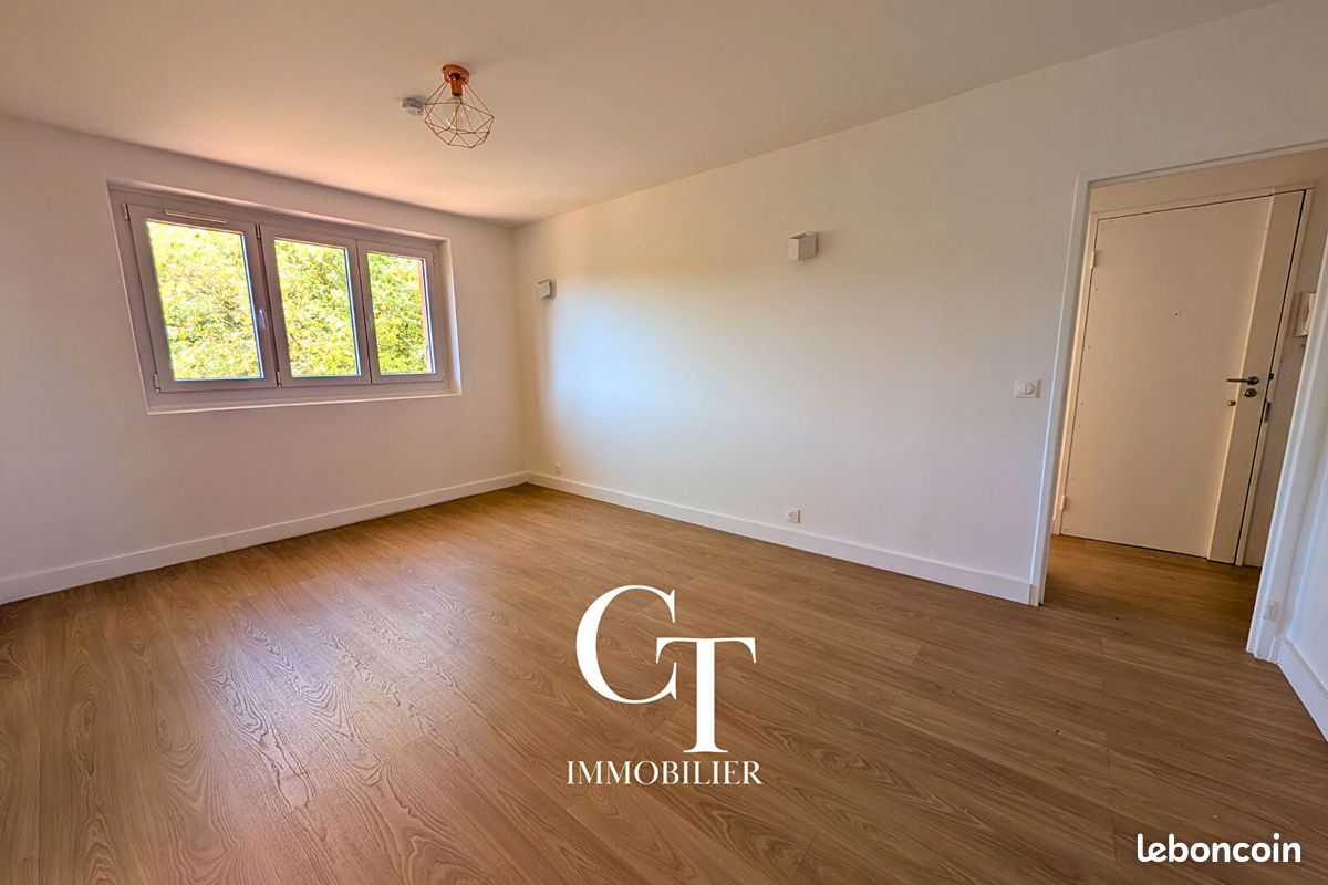 Appartement 3 pièces 53 m² · à Versailles · 53 m² · 1 350 €/mois