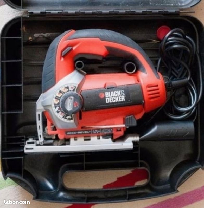 Scie sauteuse Black et Decker KB900s
Kb900s
Livré avec malette
Rangement lame, r (image 1)