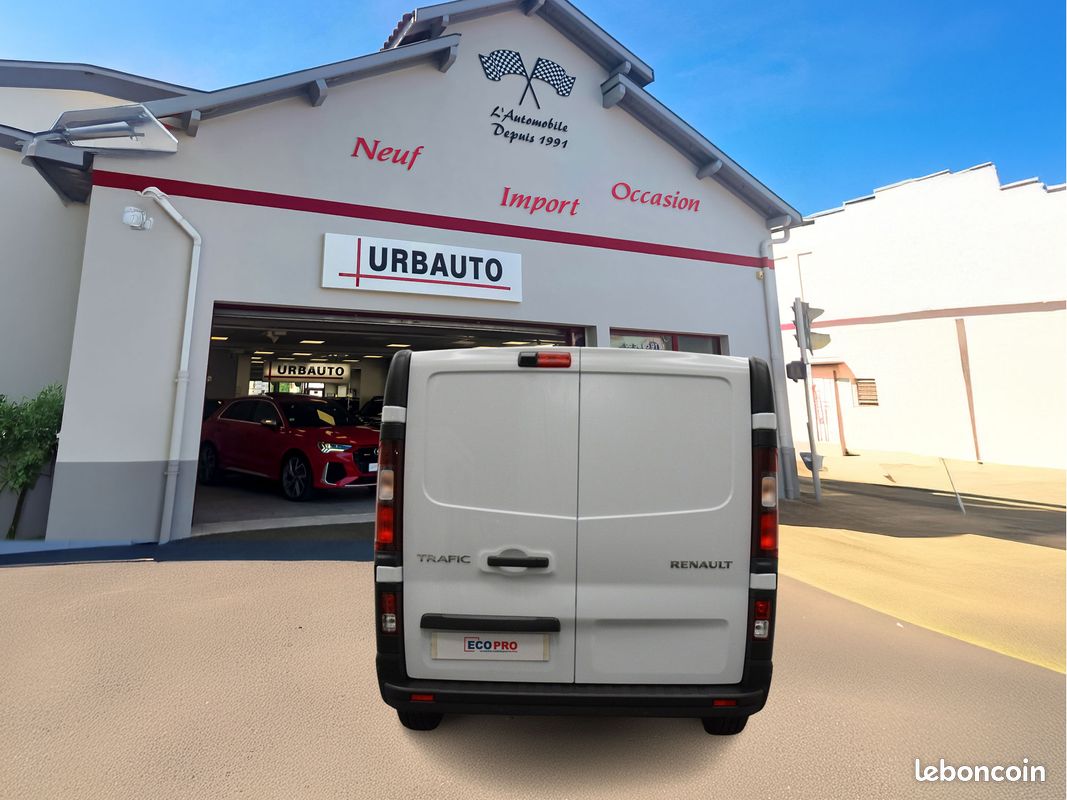 Renault Trafic Van L2H1 Advance 3T Blue dCI 130 - Leasing (image 4)